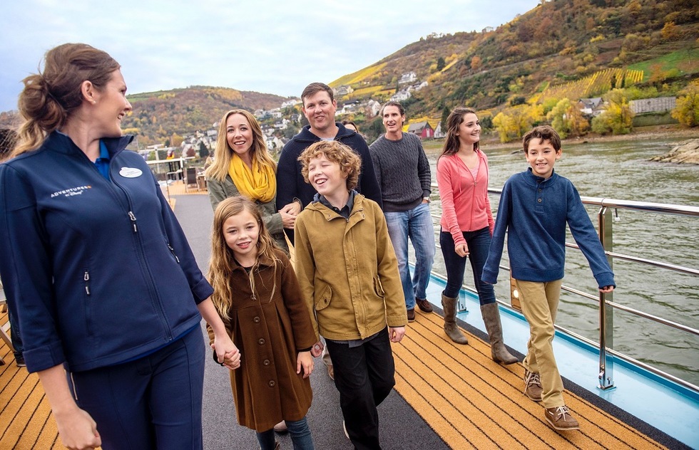 visit the world with destination hills